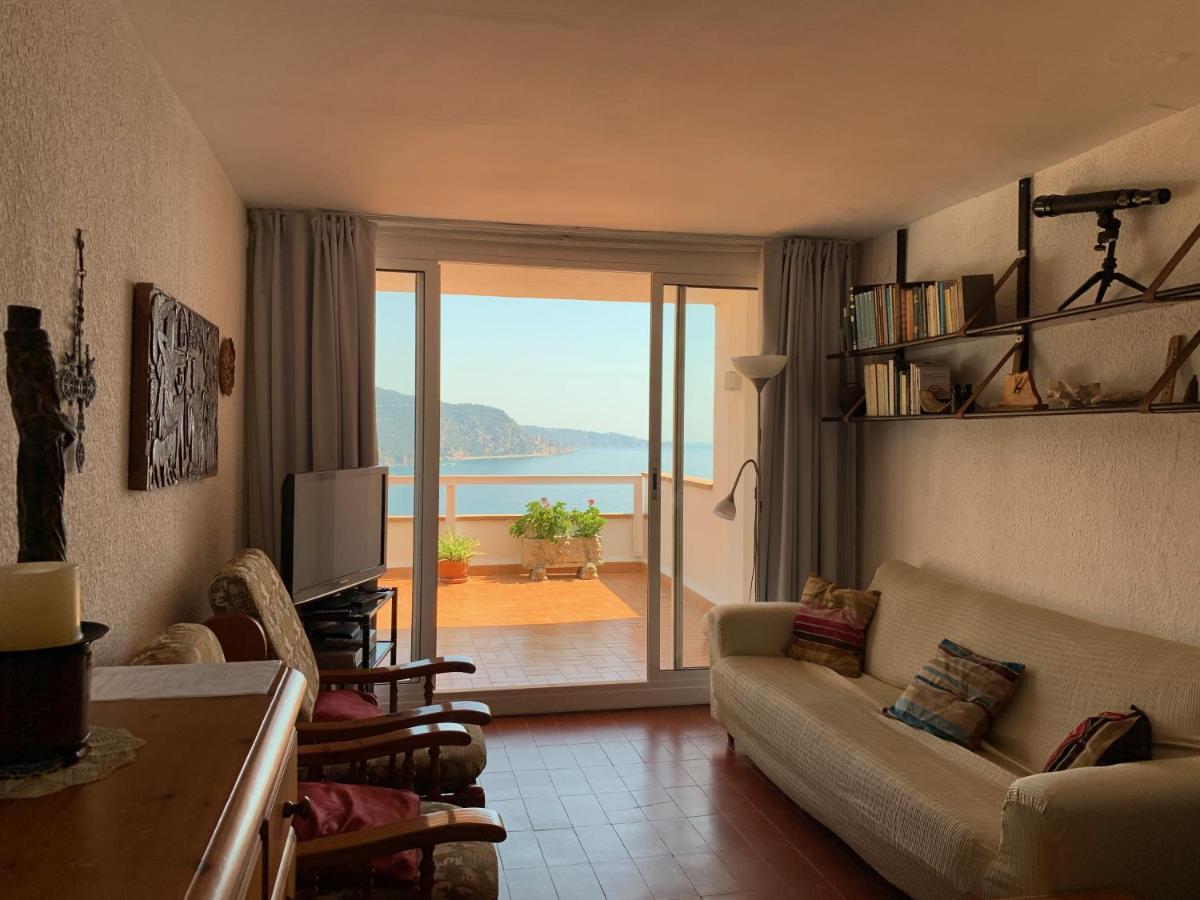 ⭑ Terrace + Sea Views + Private Beach. What Else? ⭑ ตอสซาเดมาร์ ภายนอก รูปภาพ