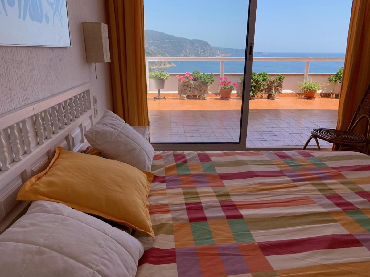 ⭑ Terrace + Sea Views + Private Beach. What Else? ⭑ ตอสซาเดมาร์ ภายนอก รูปภาพ